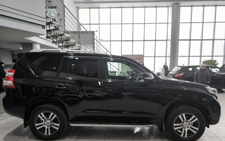Toyota Land Cruiser Prado 150 рестайлинг 2, 2015 год, 2 950 000 рублей, 8 фотография
