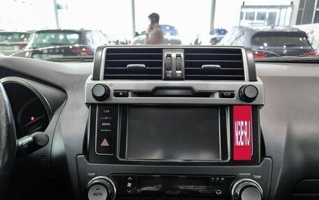 Toyota Land Cruiser Prado 150 рестайлинг 2, 2015 год, 2 950 000 рублей, 19 фотография