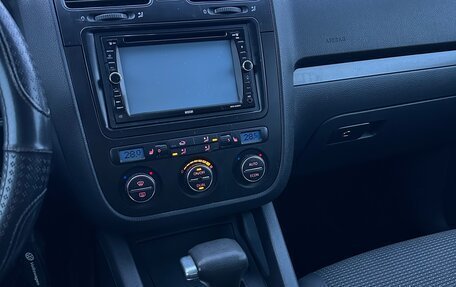 Volkswagen Jetta VI, 2006 год, 650 000 рублей, 12 фотография