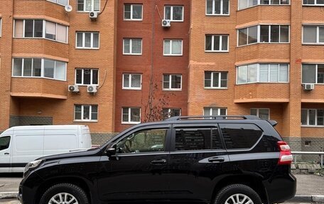 Toyota Land Cruiser Prado 150 рестайлинг 2, 2015 год, 3 550 000 рублей, 2 фотография