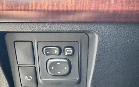 Toyota Land Cruiser Prado 150 рестайлинг 2, 2015 год, 3 550 000 рублей, 11 фотография