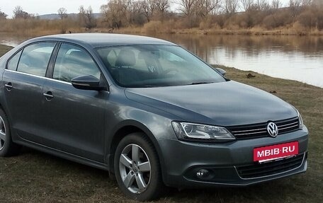 Volkswagen Jetta VI, 2014 год, 1 180 000 рублей, 2 фотография