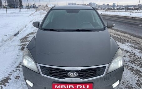 KIA cee'd I рестайлинг, 2011 год, 850 000 рублей, 1 фотография