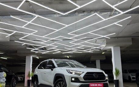 Toyota RAV4, 2023 год, 3 800 000 рублей, 1 фотография