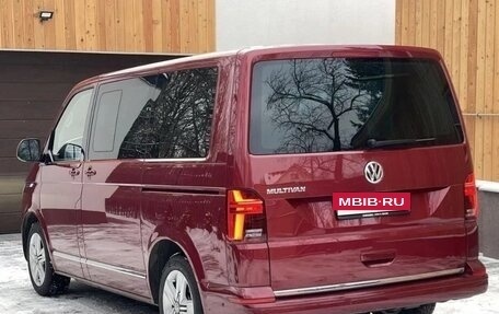 Volkswagen Multivan T6 рестайлинг, 2019 год, 6 500 000 рублей, 2 фотография