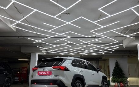 Toyota RAV4, 2023 год, 3 800 000 рублей, 4 фотография