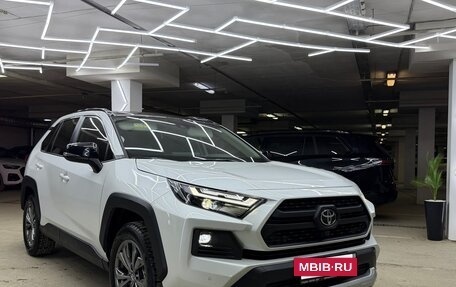 Toyota RAV4, 2023 год, 3 800 000 рублей, 7 фотография