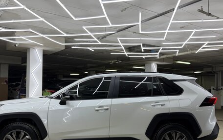 Toyota RAV4, 2023 год, 3 800 000 рублей, 12 фотография