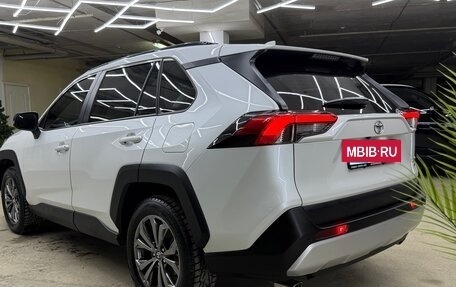 Toyota RAV4, 2023 год, 3 800 000 рублей, 11 фотография