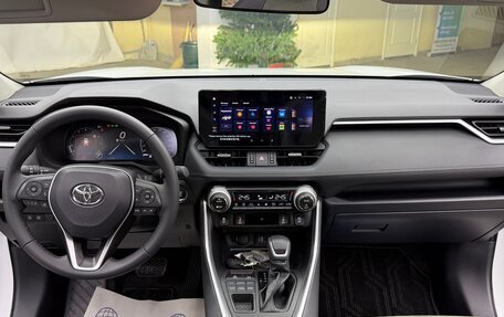 Toyota RAV4, 2023 год, 3 800 000 рублей, 22 фотография