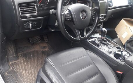 Volkswagen Touareg III, 2012 год, 1 550 000 рублей, 7 фотография