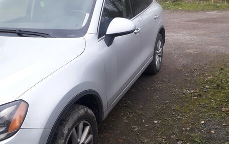 Volkswagen Touareg III, 2012 год, 1 550 000 рублей, 2 фотография