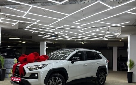 Toyota RAV4, 2023 год, 3 800 000 рублей, 37 фотография