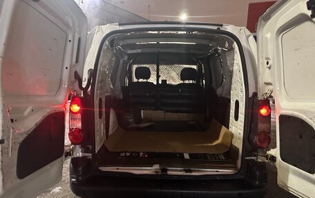 Peugeot Partner II рестайлинг 2, 2016 год, 850 000 рублей, 3 фотография