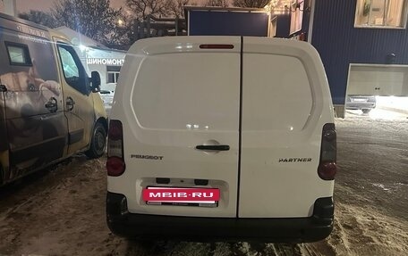 Peugeot Partner II рестайлинг 2, 2016 год, 850 000 рублей, 6 фотография