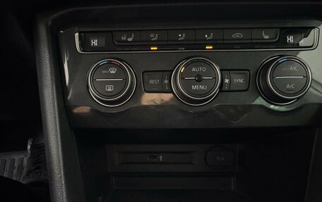 Volkswagen Tiguan II, 2017 год, 2 610 000 рублей, 16 фотография