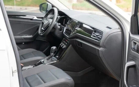 Volkswagen T-Roc I, 2022 год, 1 400 060 рублей, 11 фотография