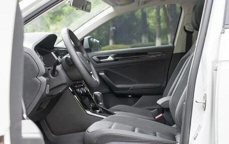 Volkswagen T-Roc I, 2022 год, 1 400 060 рублей, 8 фотография