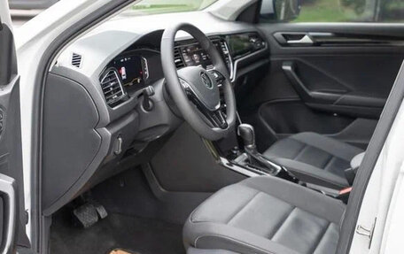 Volkswagen T-Roc I, 2022 год, 1 400 060 рублей, 9 фотография