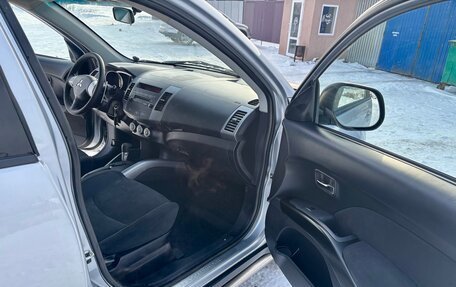 Mitsubishi Outlander III рестайлинг 3, 2008 год, 930 000 рублей, 10 фотография