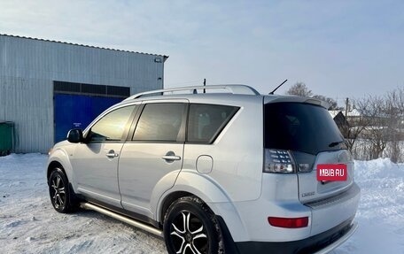 Mitsubishi Outlander III рестайлинг 3, 2008 год, 930 000 рублей, 7 фотография