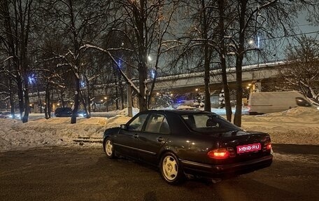 Mercedes-Benz E-Класс, 1997 год, 230 000 рублей, 1 фотография