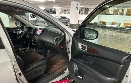 Nissan Pathfinder, 2015 год, 1 290 000 рублей, 18 фотография