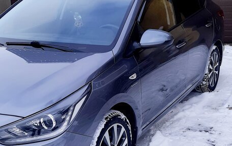 Hyundai Solaris II рестайлинг, 2019 год, 1 870 000 рублей, 2 фотография