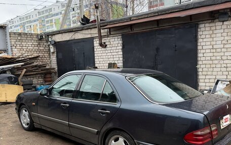 Mercedes-Benz E-Класс, 1997 год, 230 000 рублей, 6 фотография