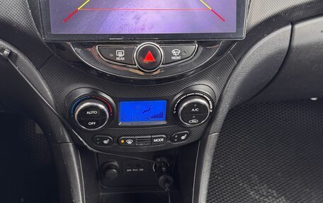 Hyundai Solaris II рестайлинг, 2013 год, 799 000 рублей, 9 фотография