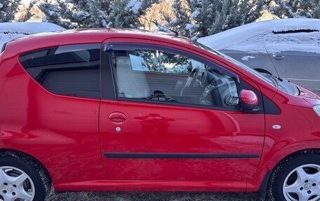 Peugeot 107 I рестайлинг, 2011 год, 599 000 рублей, 2 фотография