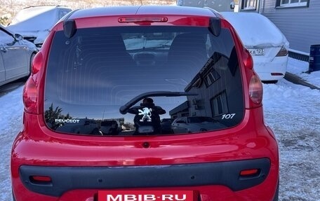 Peugeot 107 I рестайлинг, 2011 год, 599 000 рублей, 4 фотография