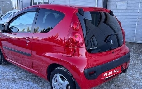 Peugeot 107 I рестайлинг, 2011 год, 599 000 рублей, 3 фотография