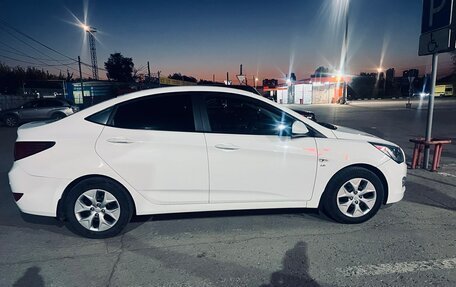 Hyundai Solaris II рестайлинг, 2014 год, 990 000 рублей, 1 фотография