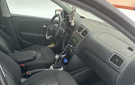 Volkswagen Polo VI (EU Market), 2015 год, 850 000 рублей, 9 фотография