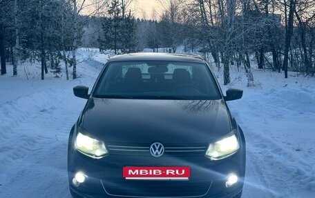 Volkswagen Polo VI (EU Market), 2015 год, 850 000 рублей, 2 фотография