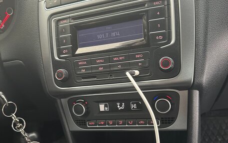 Volkswagen Polo VI (EU Market), 2015 год, 850 000 рублей, 11 фотография