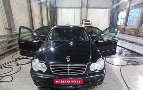 Mercedes-Benz C-Класс, 2007 год, 1 000 000 рублей, 1 фотография