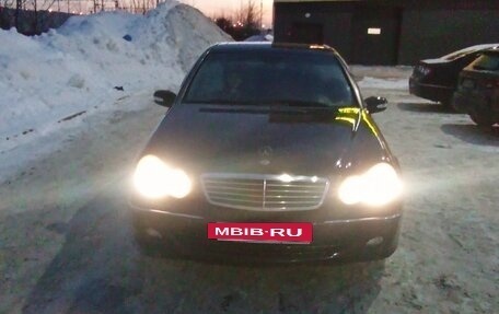 Mercedes-Benz C-Класс, 2007 год, 1 000 000 рублей, 22 фотография