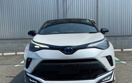 Toyota C-HR I рестайлинг, 2022 год, 1 817 000 рублей, 2 фотография