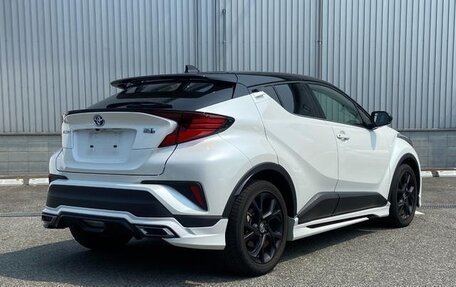 Toyota C-HR I рестайлинг, 2022 год, 1 817 000 рублей, 4 фотография