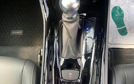 Toyota C-HR I рестайлинг, 2022 год, 1 817 000 рублей, 14 фотография