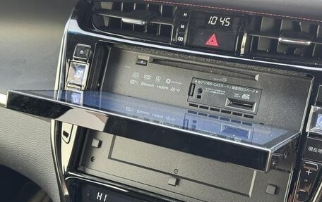 Toyota Harrier, 2018 год, 2 153 000 рублей, 23 фотография