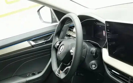 Skoda Kodiaq, 2023 год, 2 350 000 рублей, 9 фотография