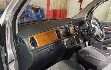 Honda Stepwgn II рестайлинг, 2004 год, 830 000 рублей, 10 фотография