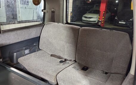 Honda Stepwgn II рестайлинг, 2004 год, 830 000 рублей, 21 фотография