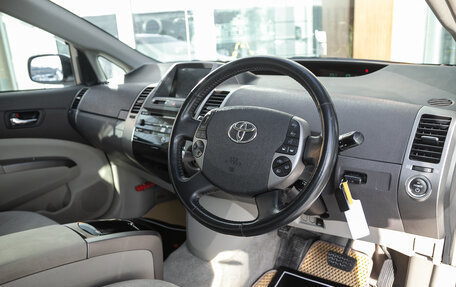 Toyota Prius, 2009 год, 935 000 рублей, 10 фотография