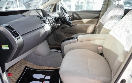 Toyota Prius, 2009 год, 935 000 рублей, 18 фотография