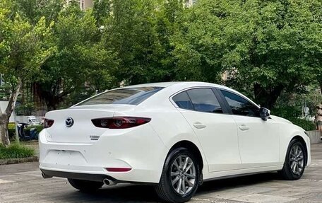 Mazda 3, 2021 год, 1 370 000 рублей, 4 фотография