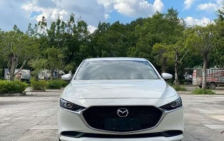 Mazda 3, 2021 год, 1 370 000 рублей, 2 фотография